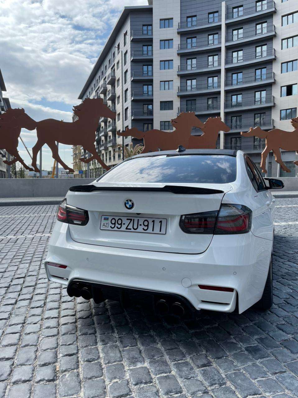 BMW 328, 2016 il, 2.0 L, 93 000 km