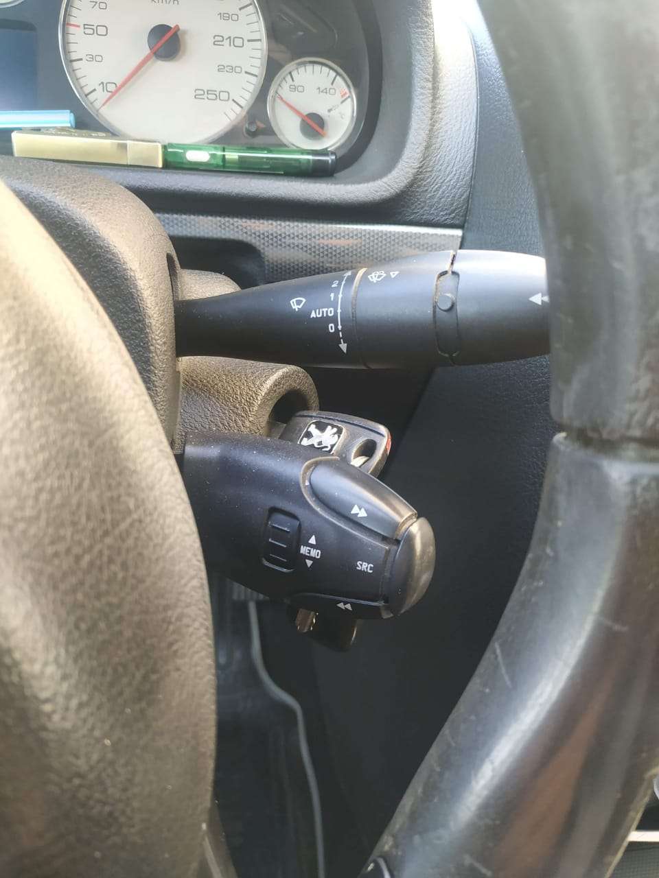 Peugeot 407, 2005 il, 2.2 L, 300 000 km