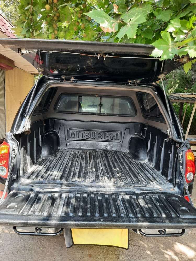 Mitsubishi L200, 2007 il, 2.5 L, 270 730 km