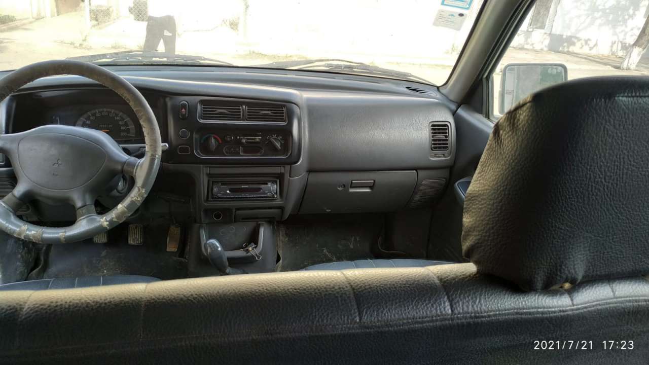 Mitsubishi L200, 2004 il, 2.0 L, 350 000 km