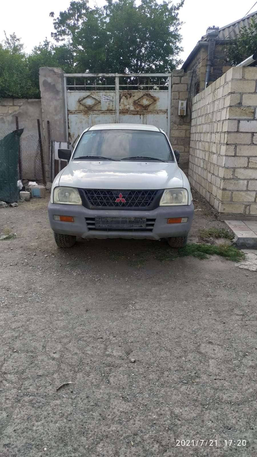Mitsubishi L200, 2004 il, 2.0 L, 350 000 km