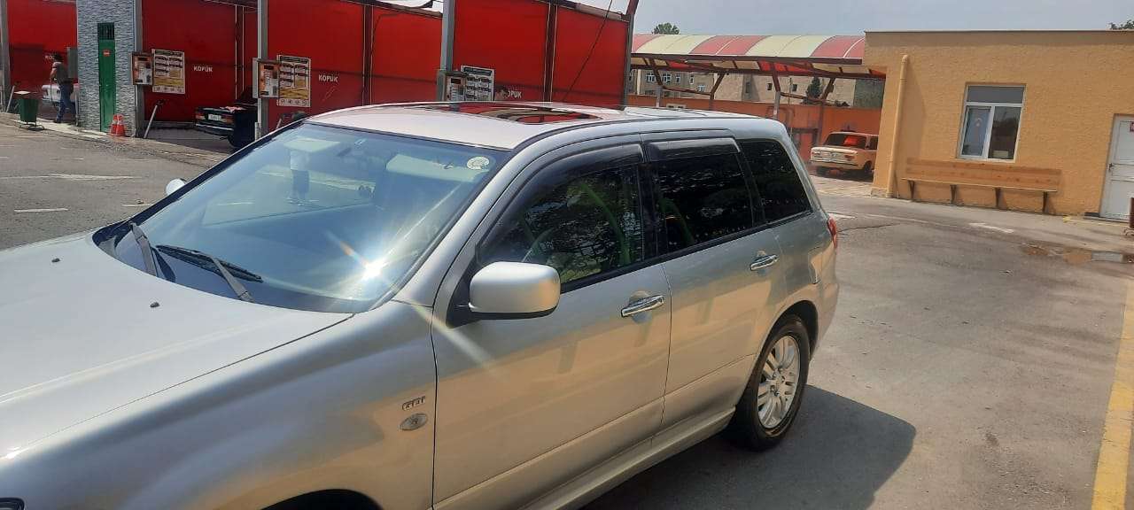 Mitsubishi Airtrek, 2001 il, 2.4 L, 123 500 km
