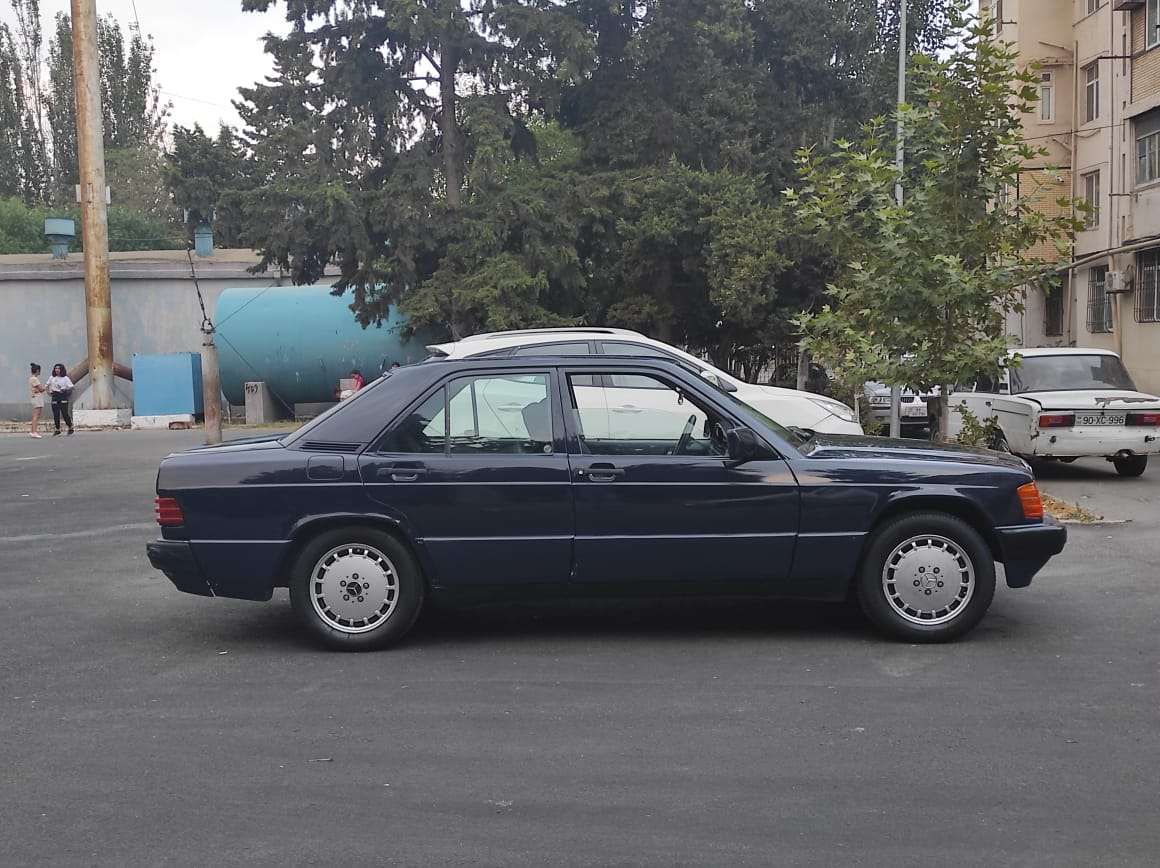 Mercedes 190, 1991 il, 2.0 L, 287 840 km