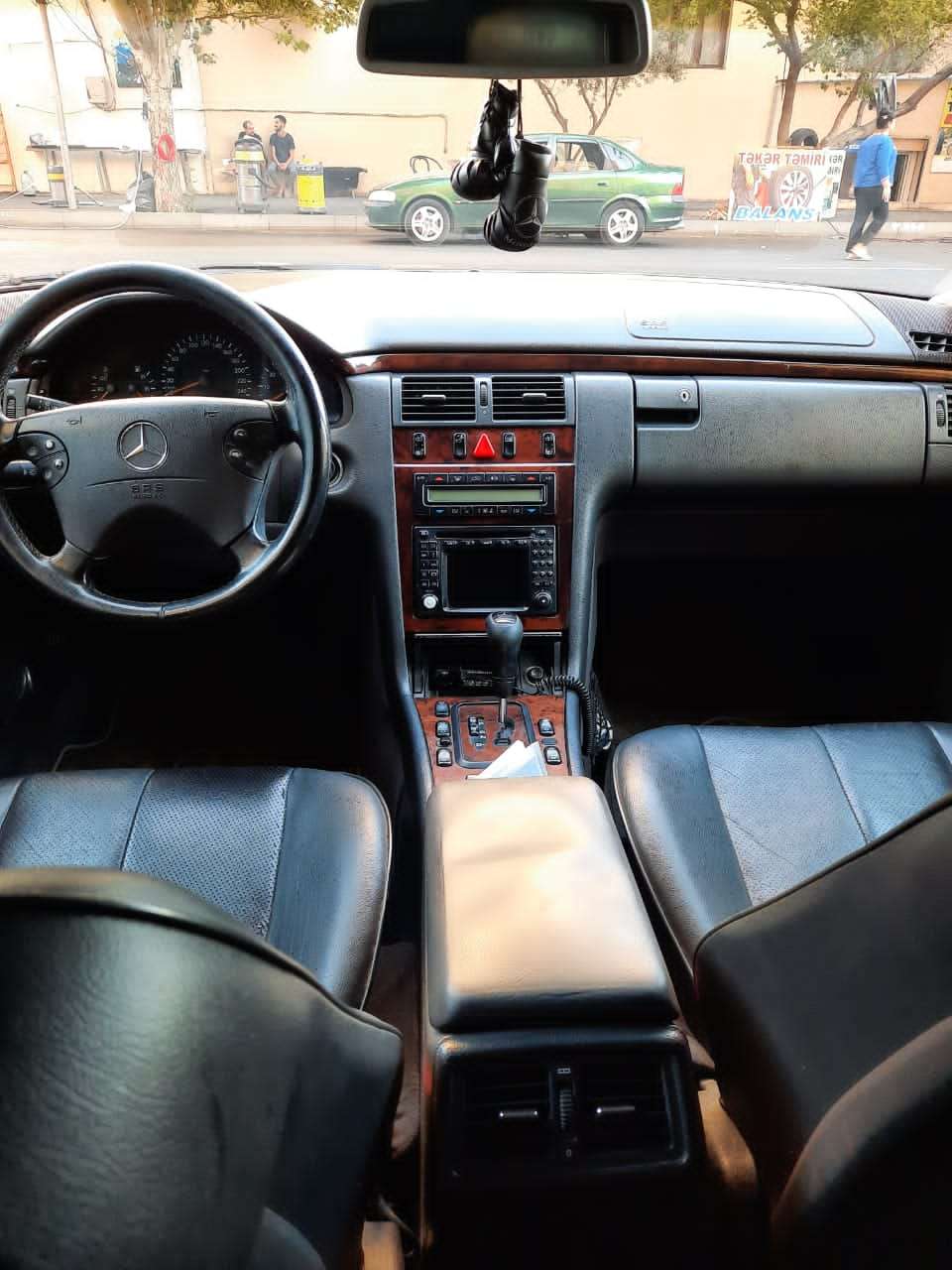 Mercedes E 240, 2000 il, 2.4 L, 295 000 km