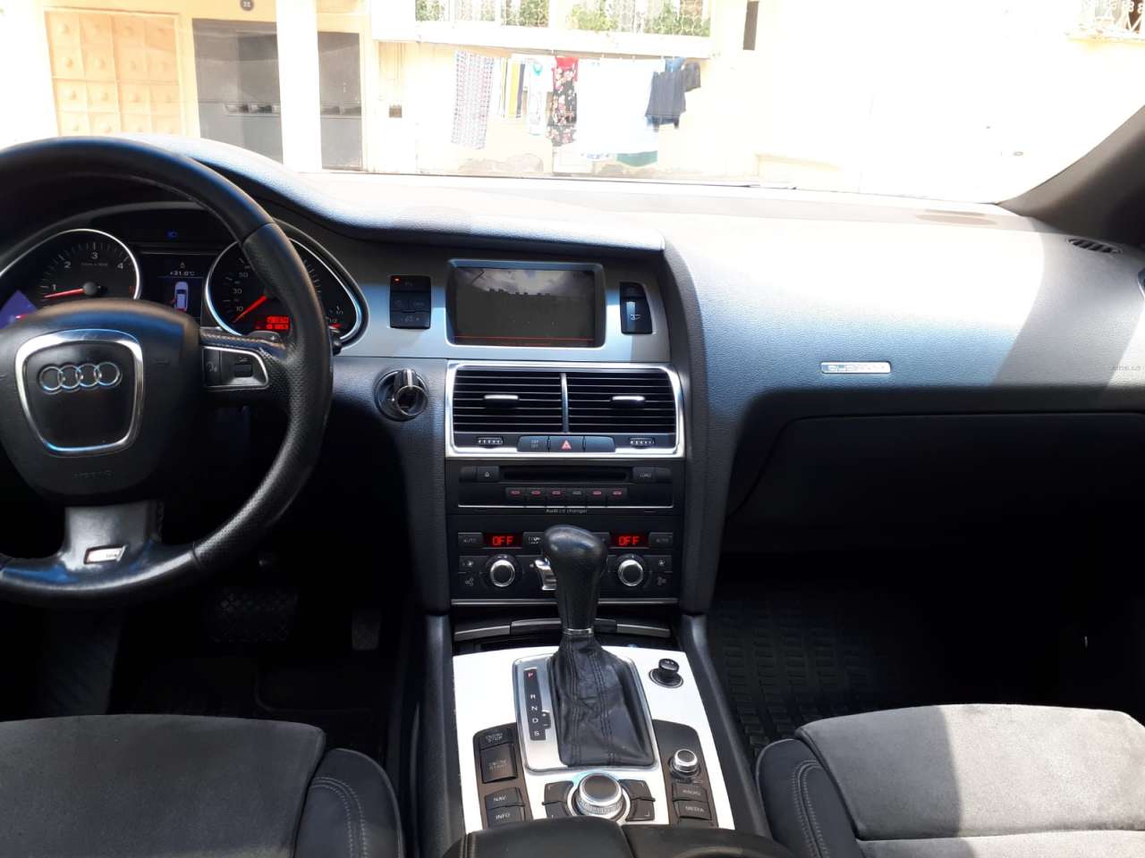 Audi Q7, 2008 il, 4.2 L, 181 000 km