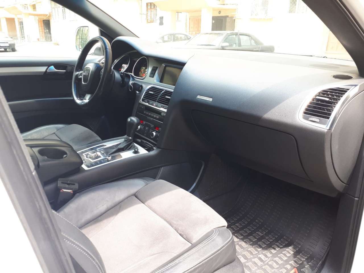 Audi Q7, 2008 il, 4.2 L, 181 000 km