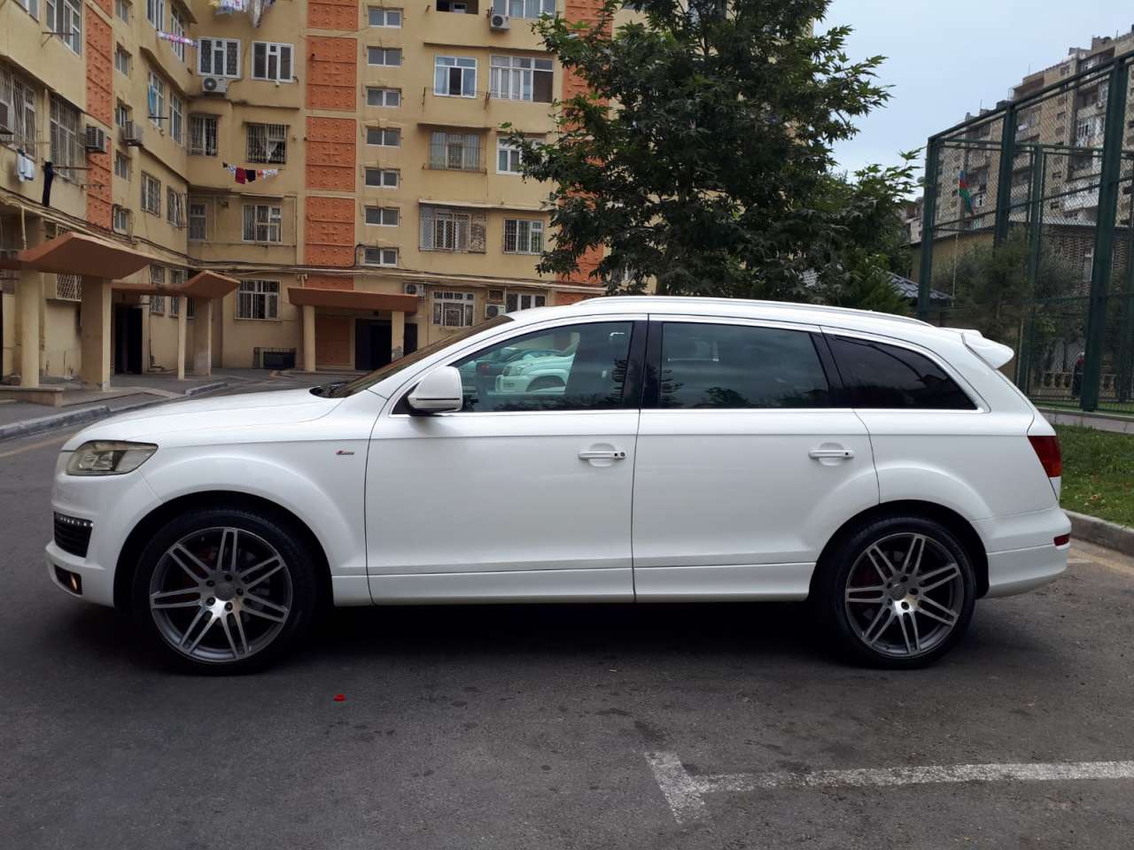 Audi Q7, 2008 il, 4.2 L, 181 000 km
