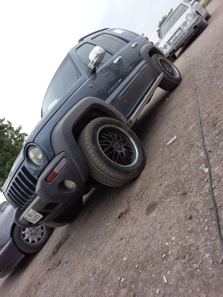 Jeep Liberty, 2002 il, 2.4 L, 278 000 km