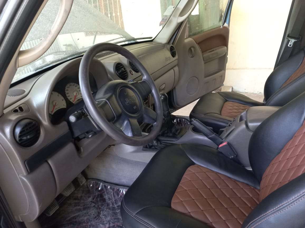 Jeep Liberty, 2002 il, 2.4 L, 278 000 km