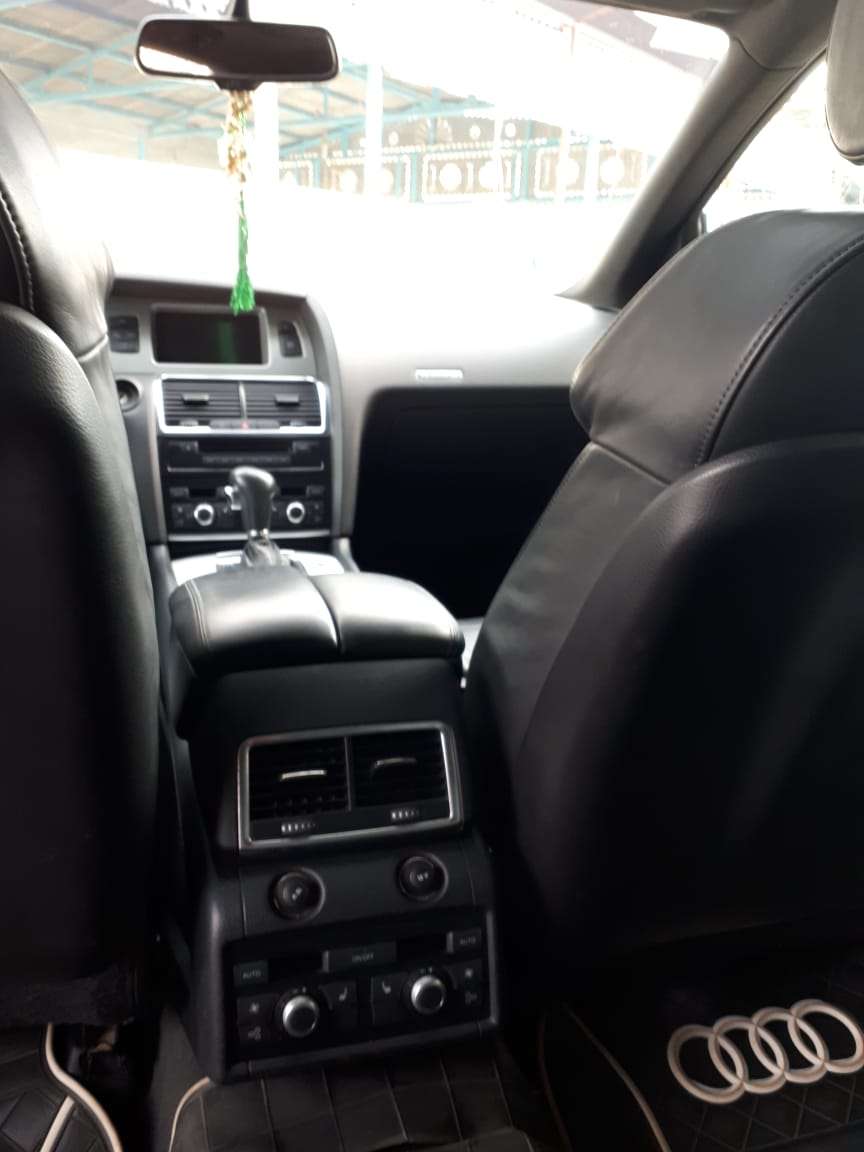 Audi Q7, 2008 il, 3.0 L, 280 000 km