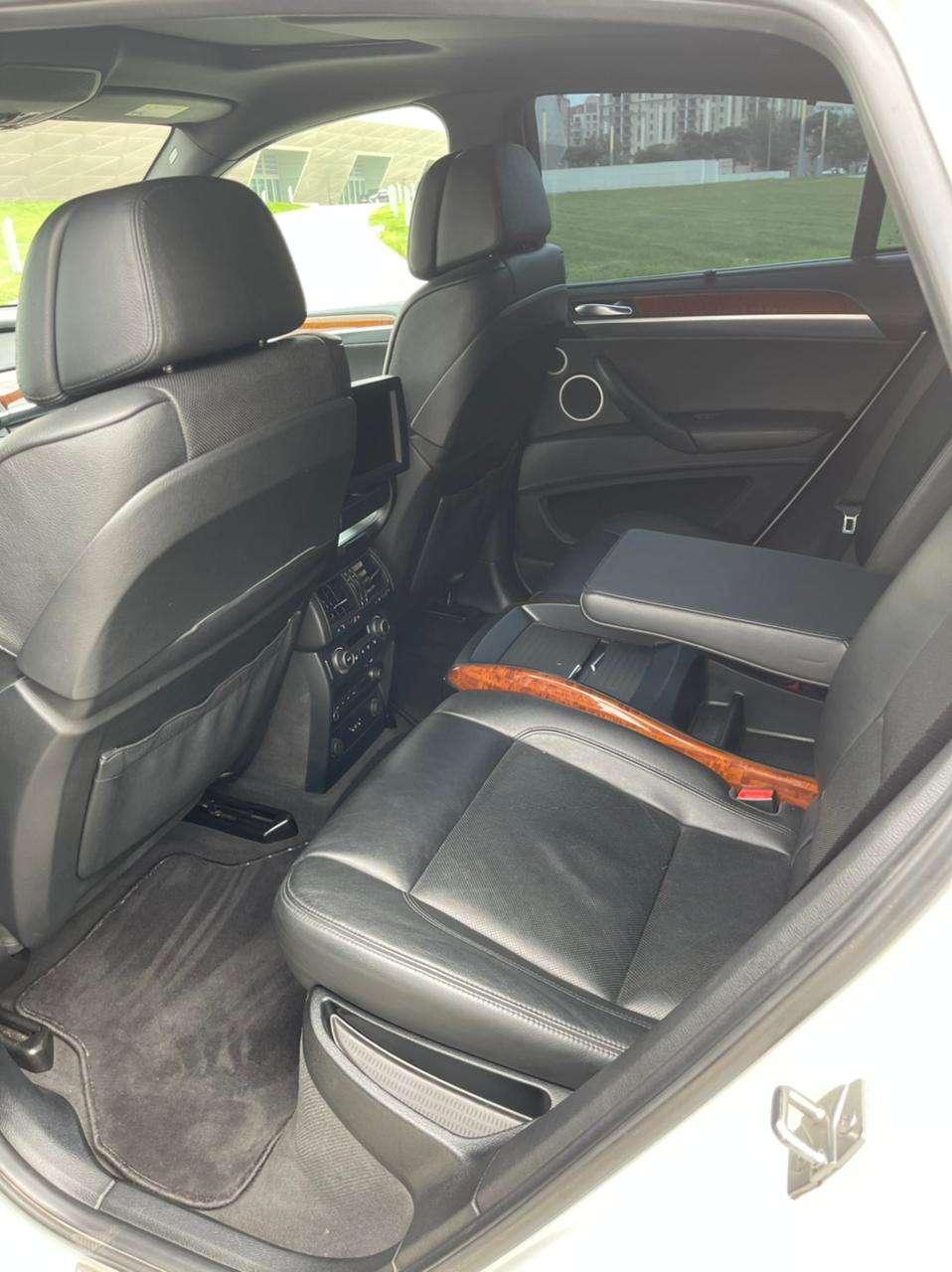 BMW M6, 2010 il, 4.4 L, 225 000 km