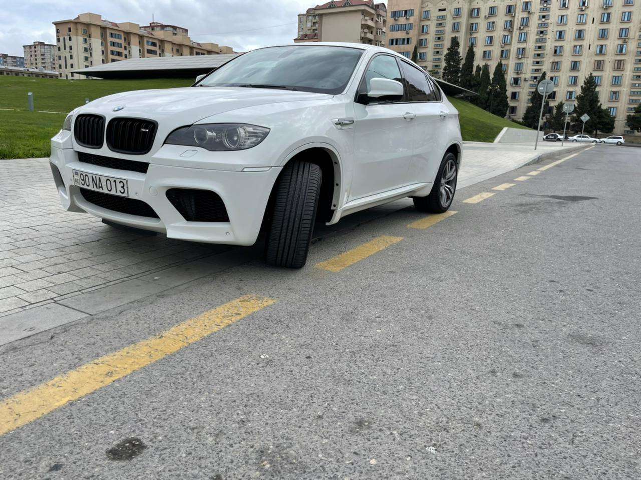BMW M6, 2010 il, 4.4 L, 225 000 km