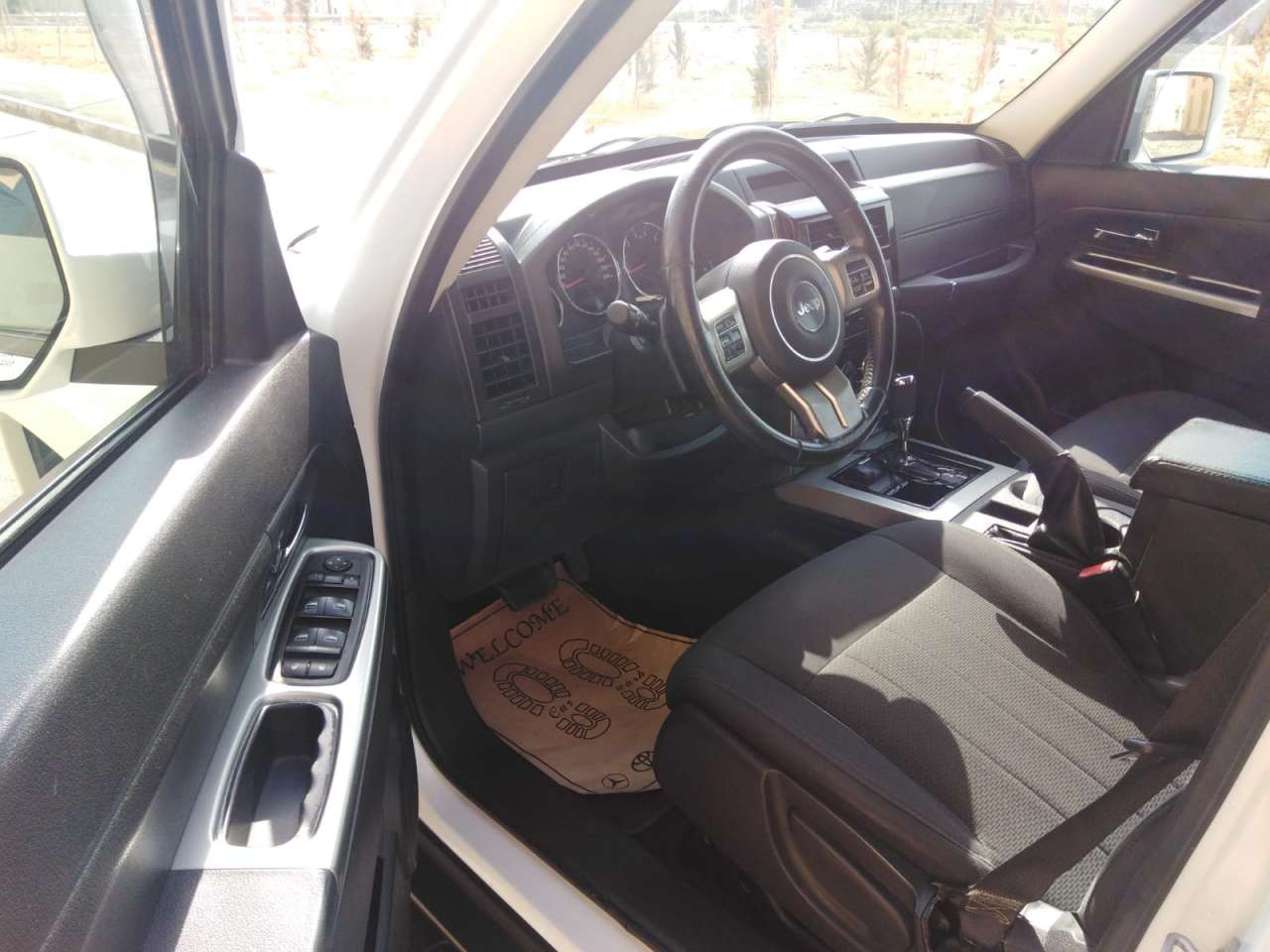 Jeep Cherokee, 2012 il, 3.7 L, 175 000 km