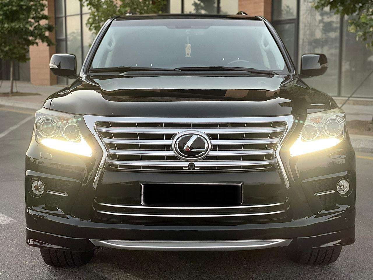 Lexus LX 570, 2012 il, 5.7 L, 122 000 km