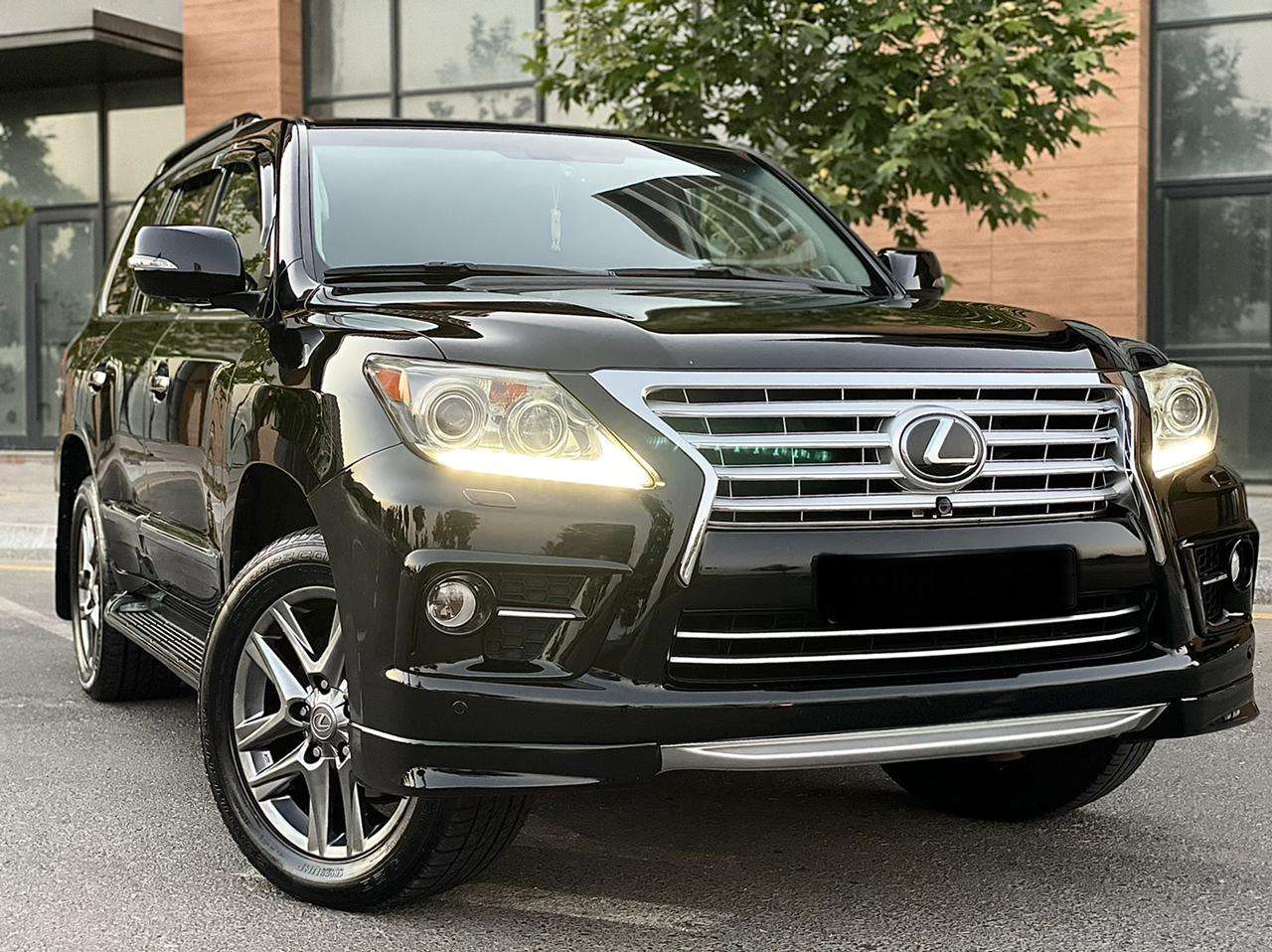 Lexus LX 570, 2012 il, 5.7 L, 122 000 km