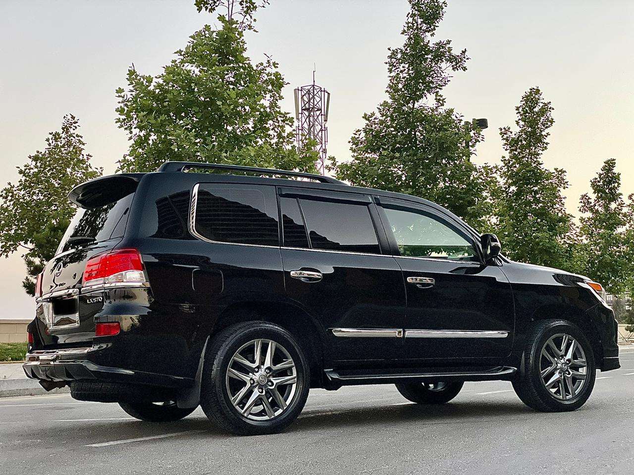 Lexus LX 570, 2012 il, 5.7 L, 122 000 km