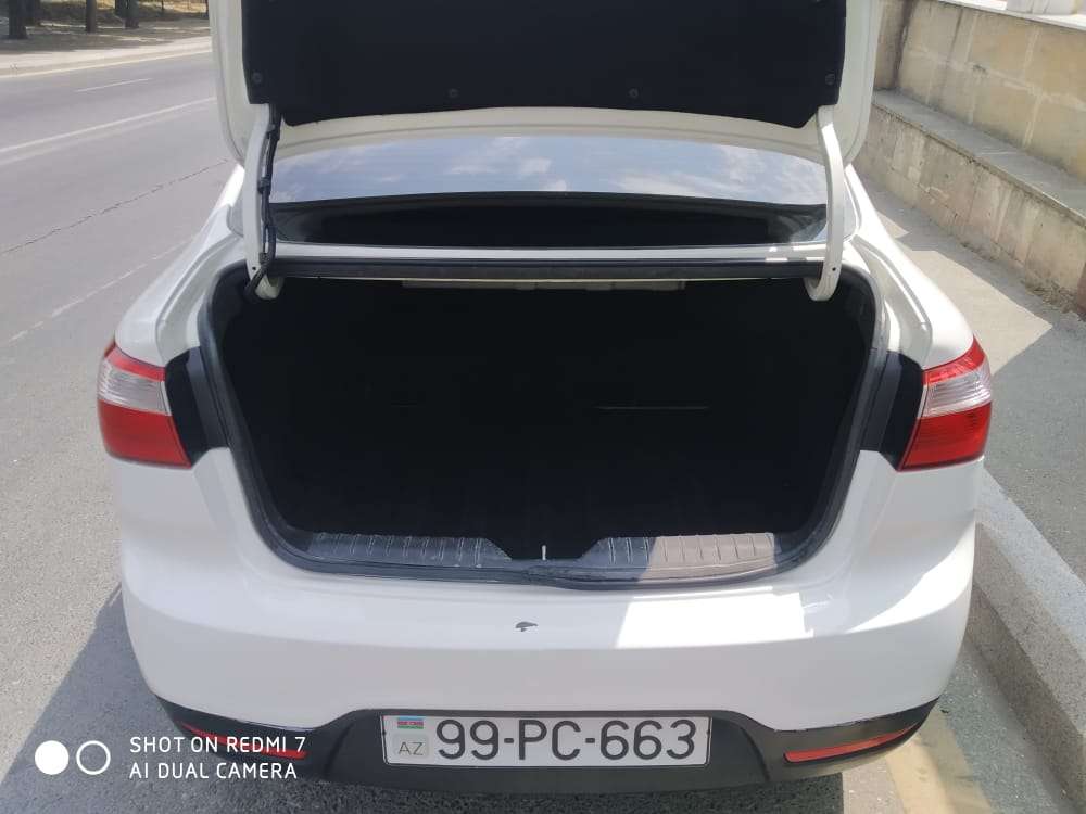 Kia Rio, 2012 il, 1.4 L, 233 330 km