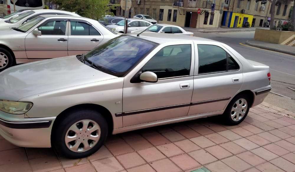 Peugeot 406, 2002 il, 2.0 L, 200 000 km