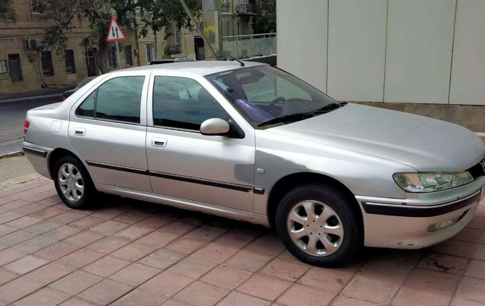 Peugeot 406, 2002 il, 2.0 L, 200 000 km