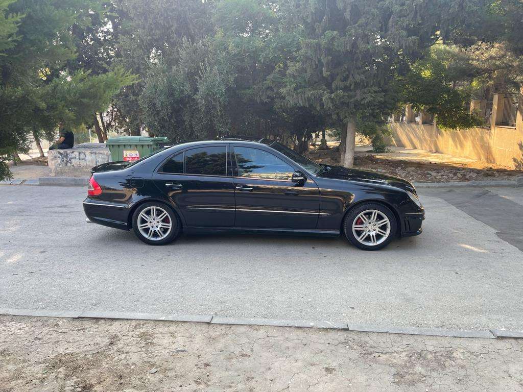 Mercedes E 240, 2003 il, 2.6 L, 320 000 km