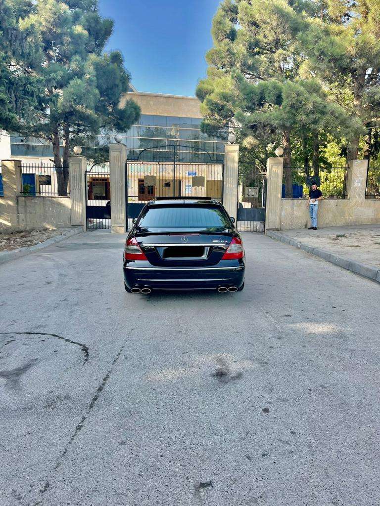 Mercedes E 240, 2003 il, 2.6 L, 320 000 km