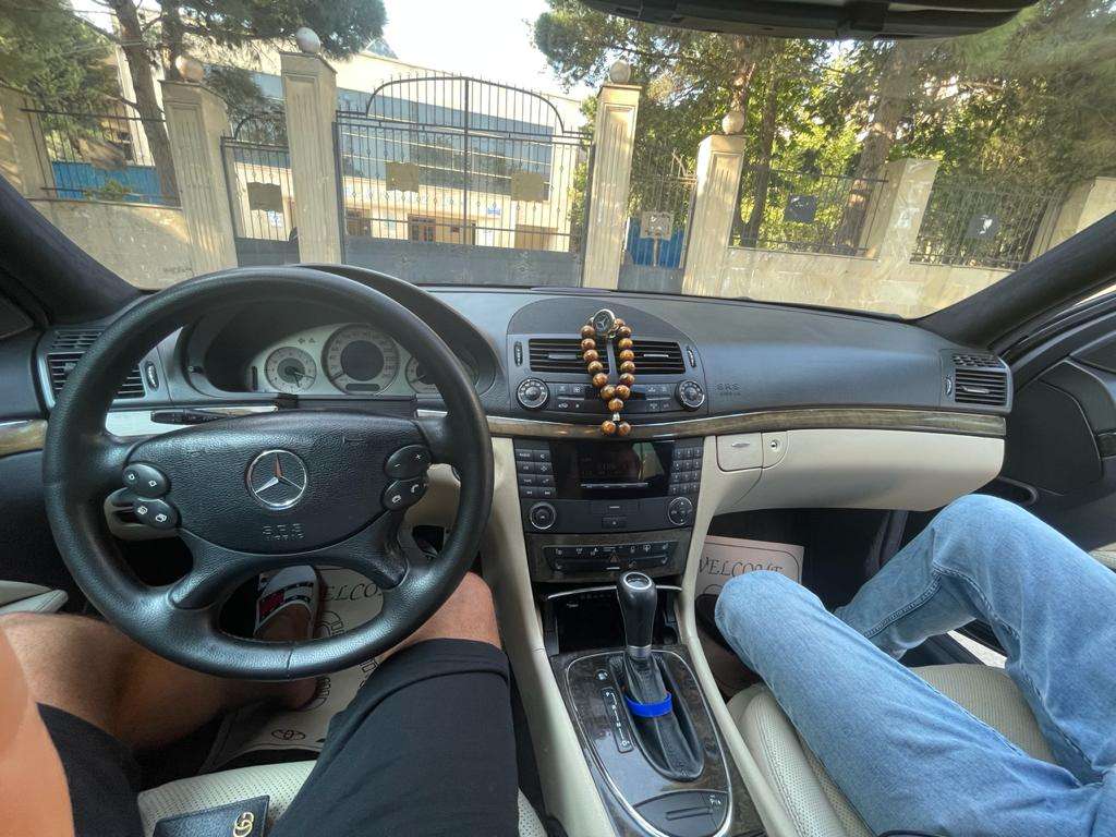 Mercedes E 240, 2003 il, 2.6 L, 320 000 km