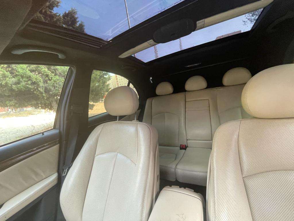 Mercedes E 240, 2003 il, 2.6 L, 320 000 km