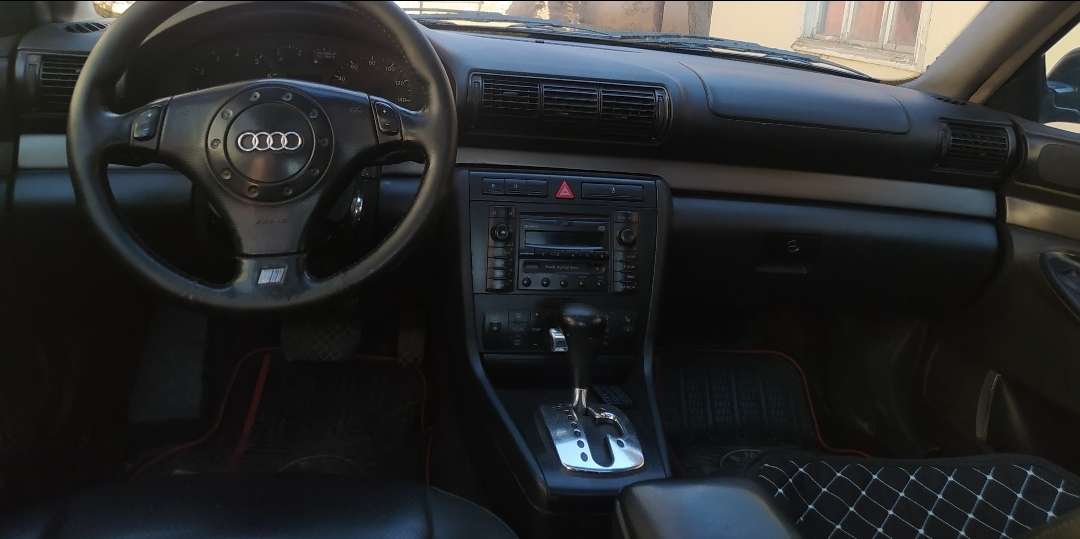Audi A4, 2000 il, 1.8 L, 363 000 km