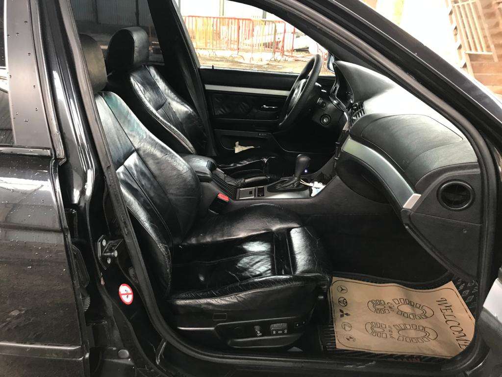 BMW 528, 2000 il, 2.8 L, 200 000 km