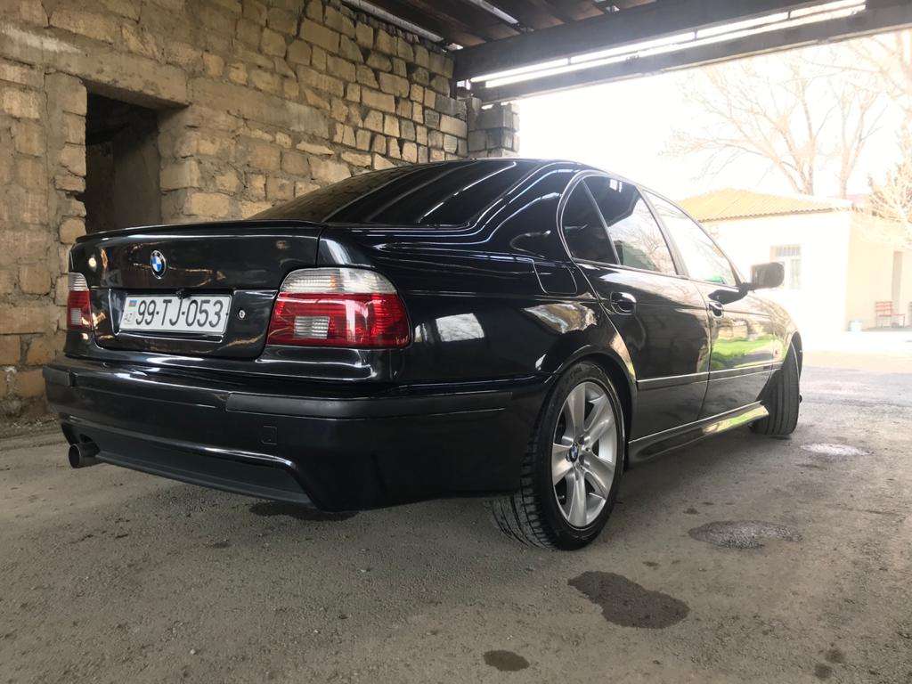 BMW 528, 2000 il, 2.8 L, 200 000 km