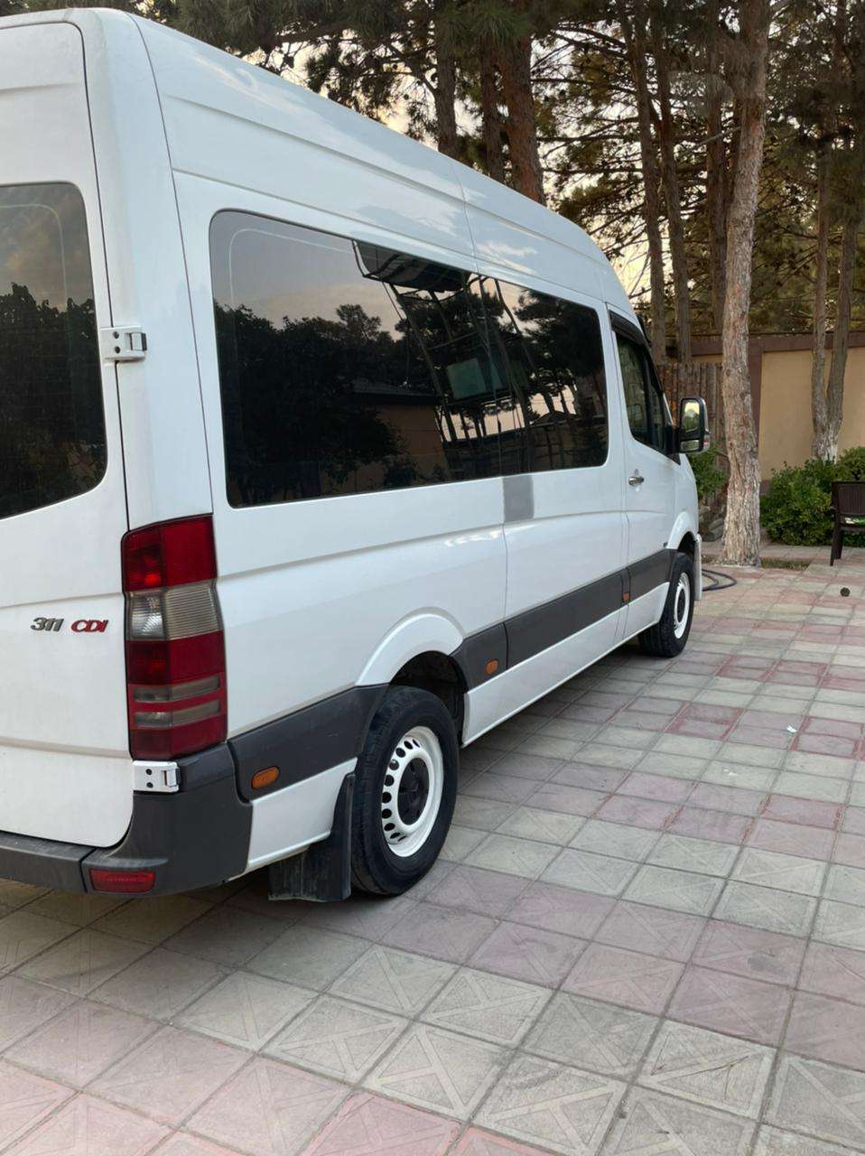 Mercedes Sprinter 208, 2007 il, 2.2 L, 400 000 km