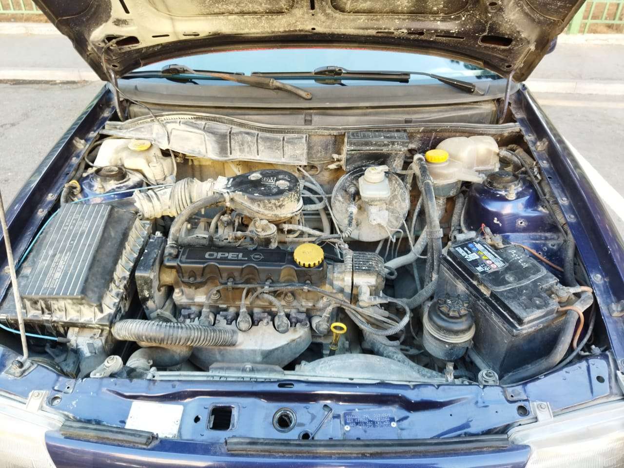 Opel Astra, 1996 il, 1.6 L, 300 000 km