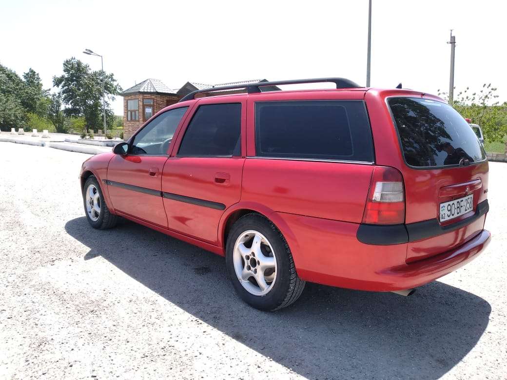 Opel Vectra, 1998 il, 2.0 L, 250 000 km