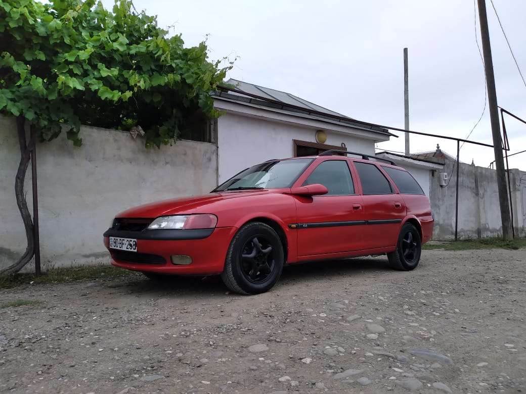 Opel Vectra, 1998 il, 2.0 L, 250 000 km