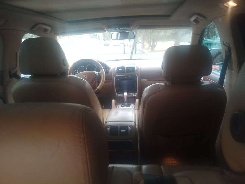 Porsche Cayenne, 2005 il, 4.5 L, 100 000 km