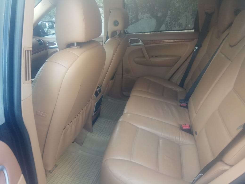 Porsche Cayenne, 2005 il, 4.5 L, 100 000 km