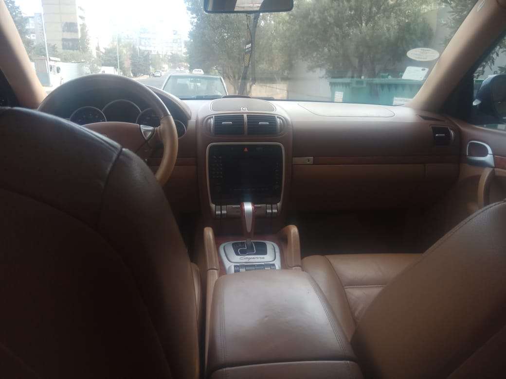 Porsche Cayenne, 2005 il, 4.5 L, 100 000 km