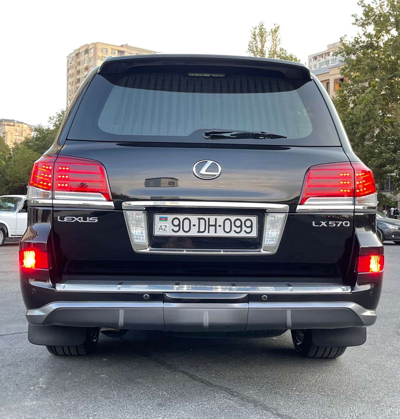 Lexus LX 570, 2012 il, 5.7 L, 128 000 km
