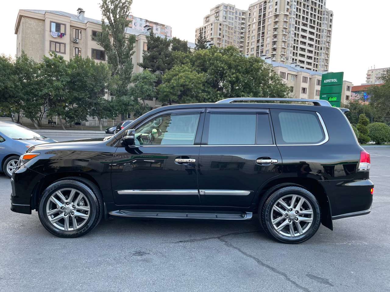 Lexus LX 570, 2012 il, 5.7 L, 128 000 km