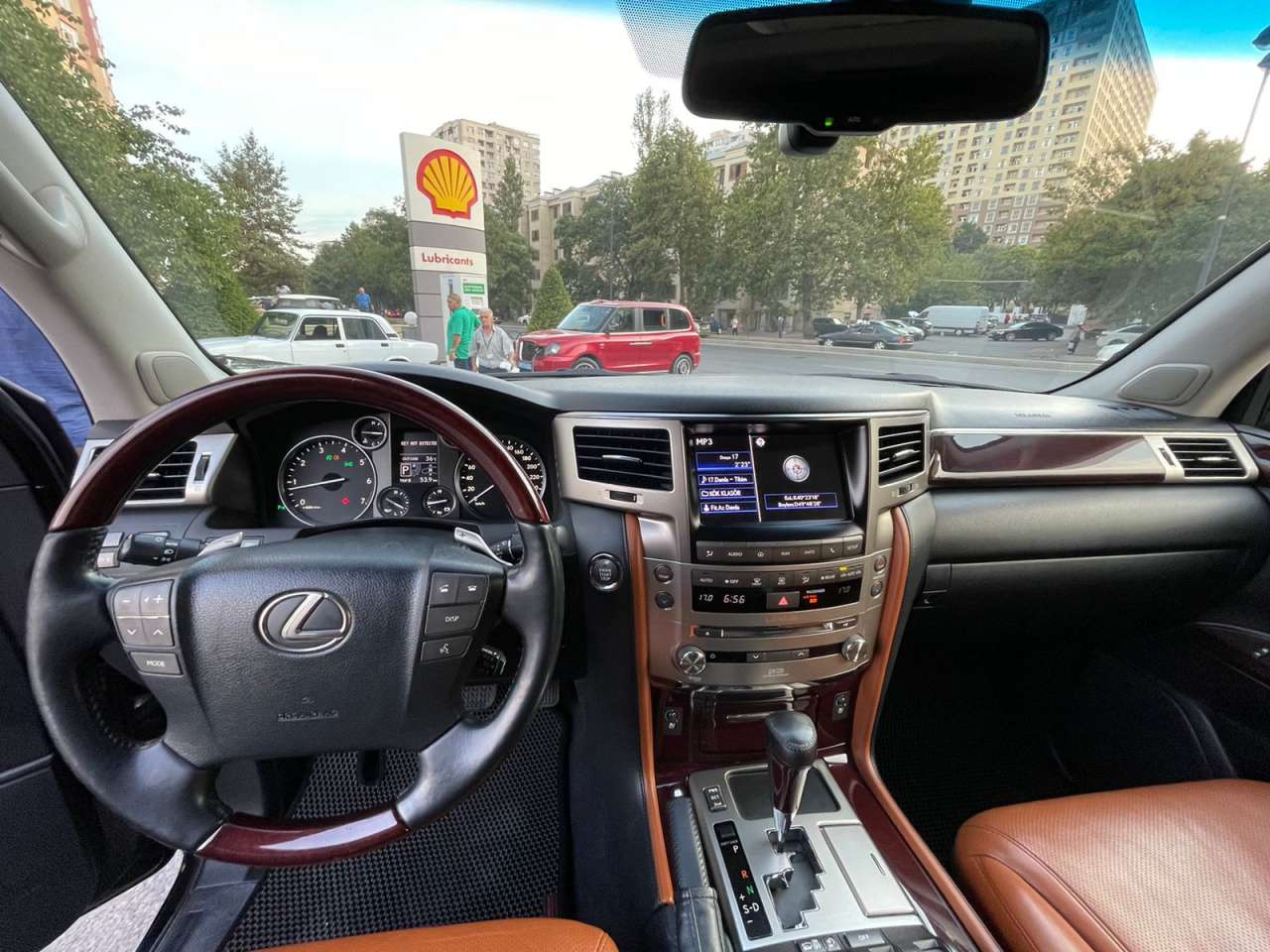 Lexus LX 570, 2012 il, 5.7 L, 128 000 km