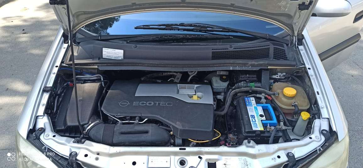 Opel Zafira, 2000 il, 2.2 L, 430 000 km