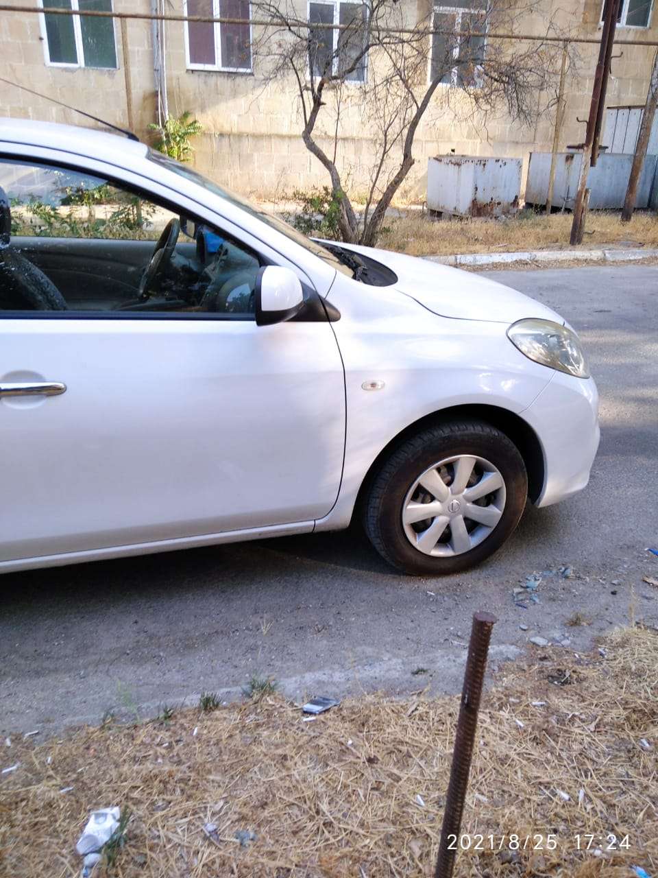 Nissan Sunny, 2013 il, 1.5 L, 216 000 km