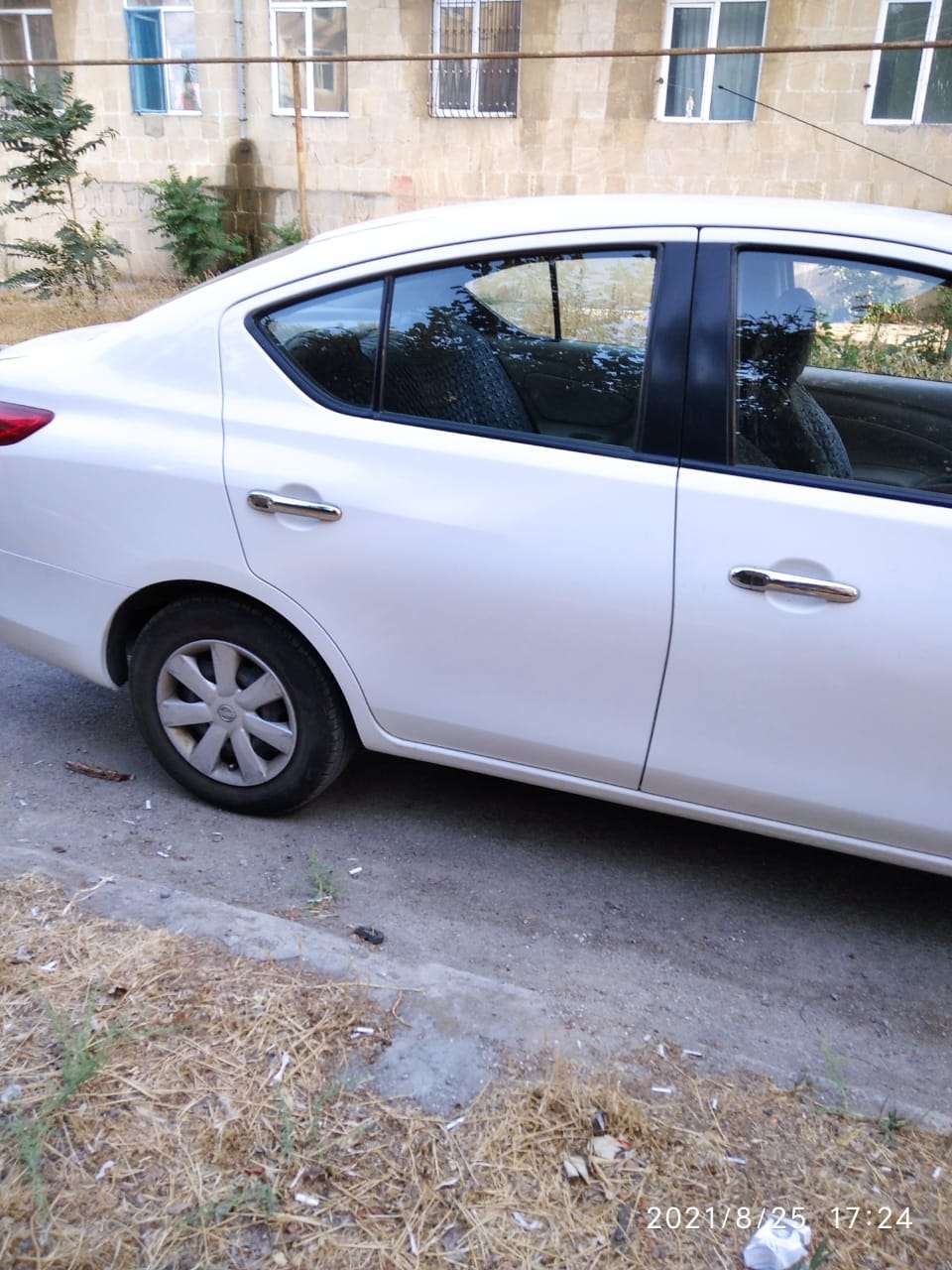 Nissan Sunny, 2013 il, 1.5 L, 216 000 km