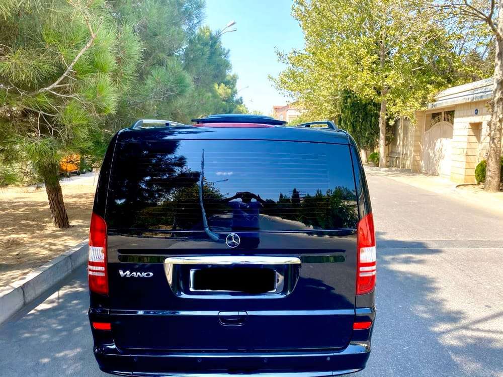 Mercedes Viano, 2010 il, 3.5 L, 140 000 km