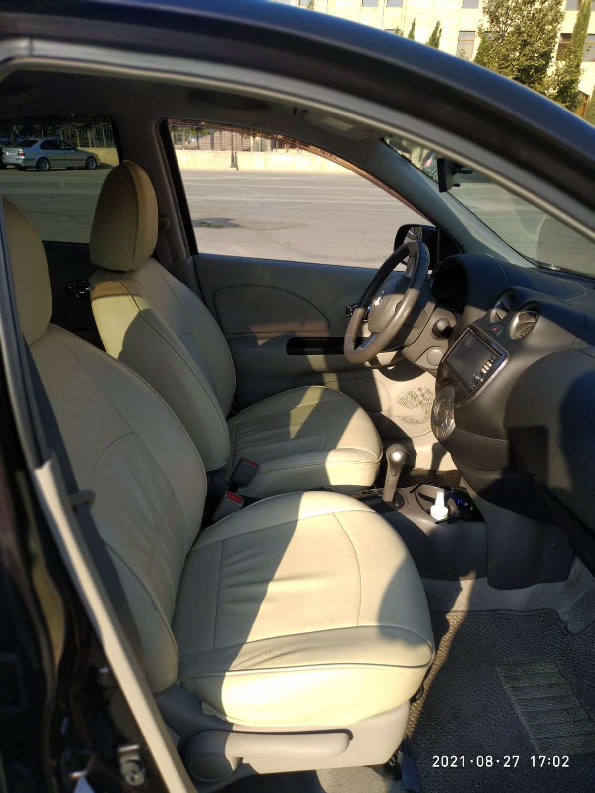 Nissan March, 2012 il, 1.2 L, 60 600 km