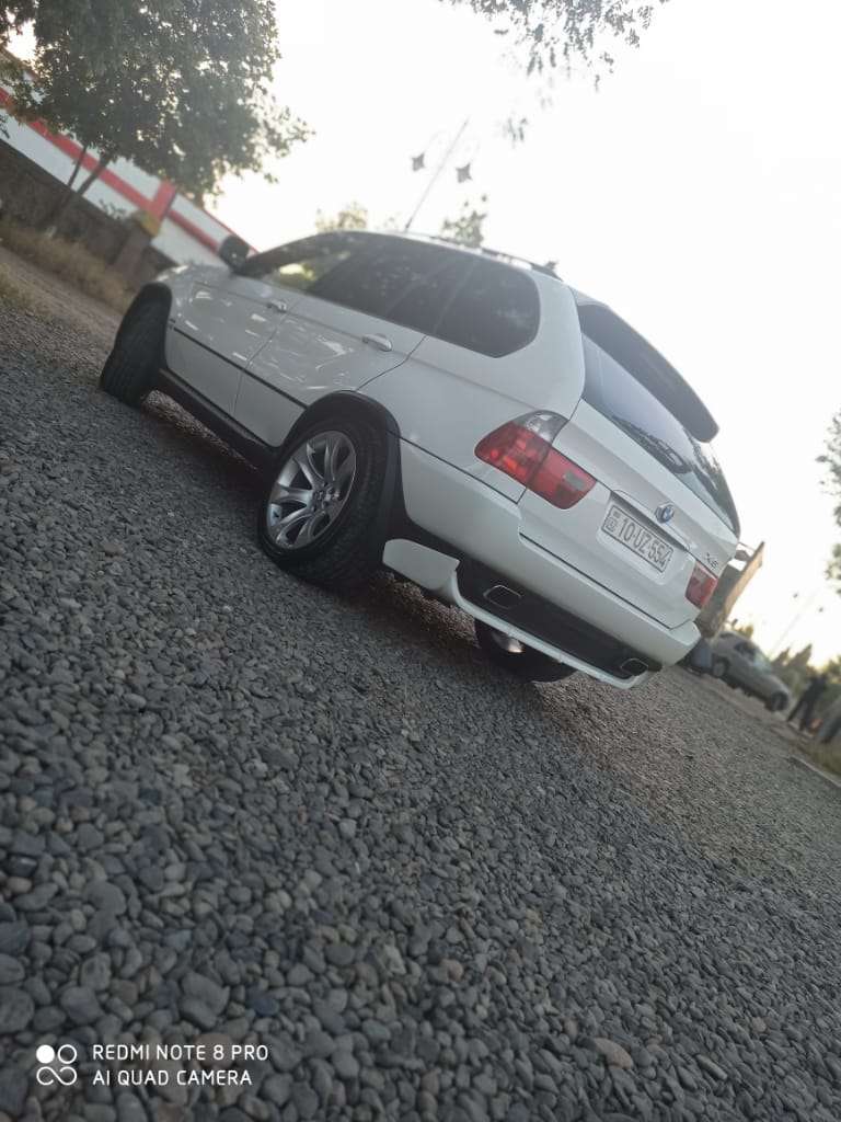 BMW X5, 2005 il, 4.8 L, 250 000 km