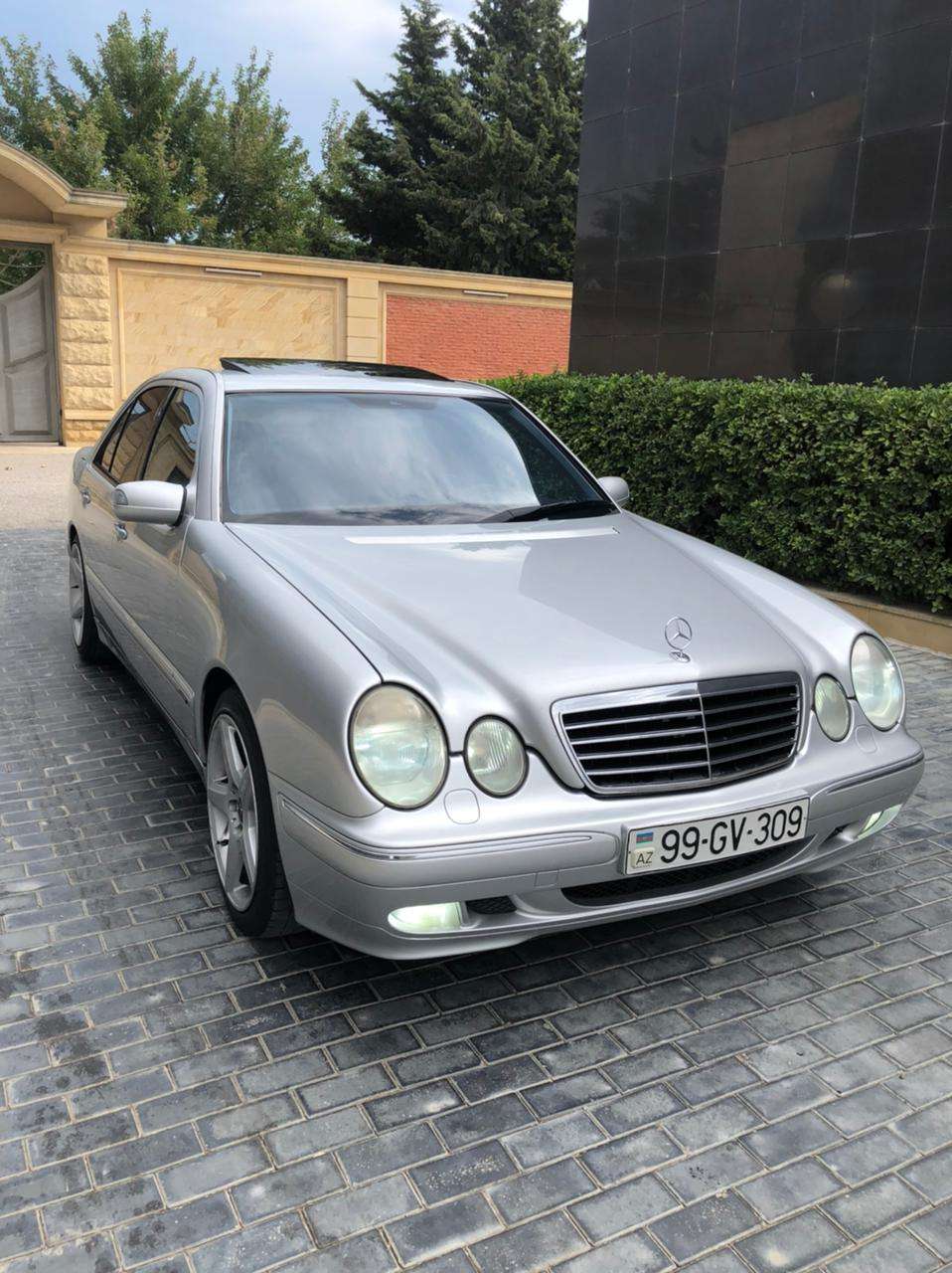 Mercedes E 320, 2000 il, 3.2 L, 327 125 km