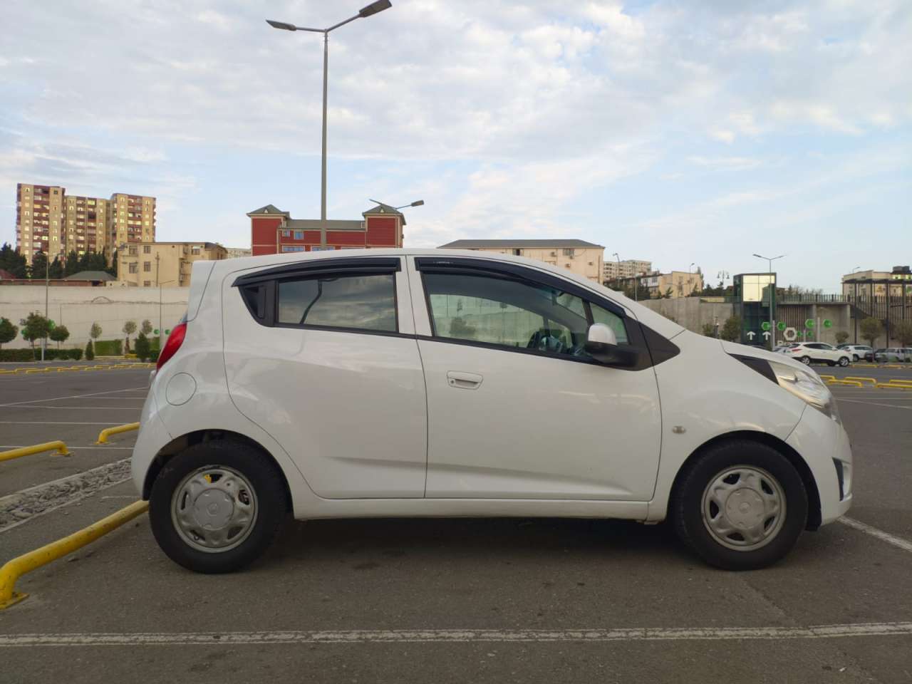 Chevrolet Spark, 2012 il, 1.0 L, 183 000 km
