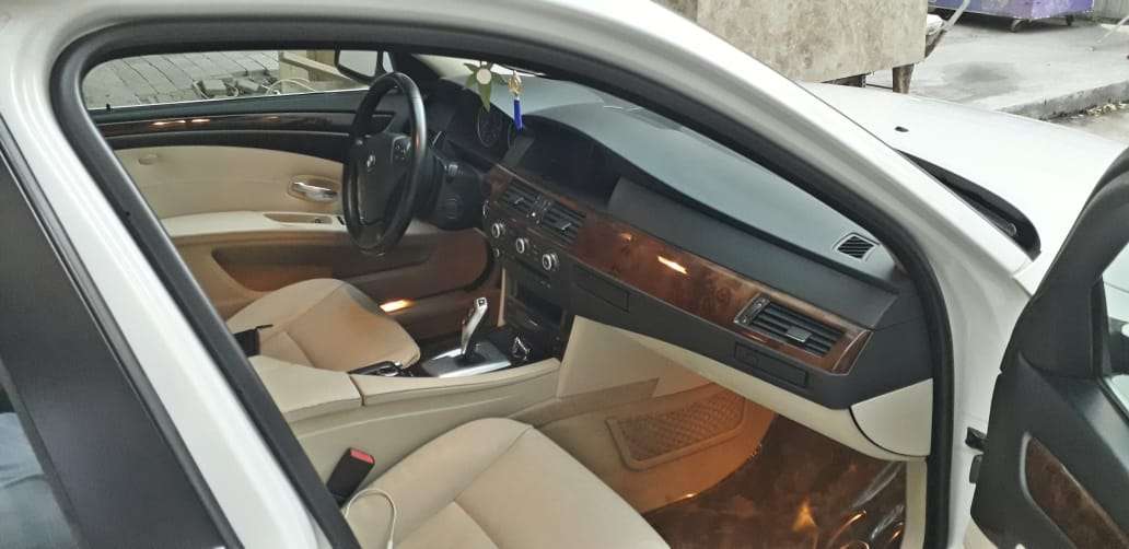 BMW 530, 2009 il, 3.0 L, 220 000 km
