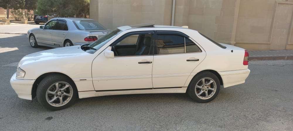 Mercedes C 180, 1994 il, 1.8 L, 270 000 km